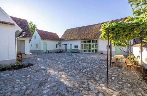Porumbacu de Jos House | Porumbacu 216 Guesthouse. In the heart of Transylvania next to mountains Făgăraș