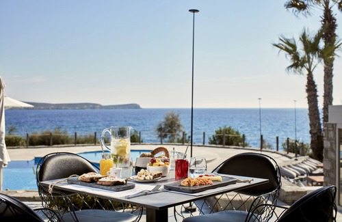 Chrissi Akti Apartment | Poseidon of Paros