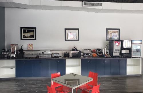 Carlsbad Hotel | Post Time Inn