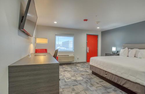 Carlsbad Hotel | Post Time Inn