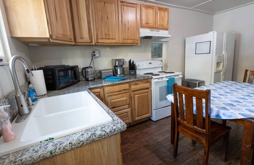 South Lake Tahoe House | Postmasters Cottage 2bdr w/hottub