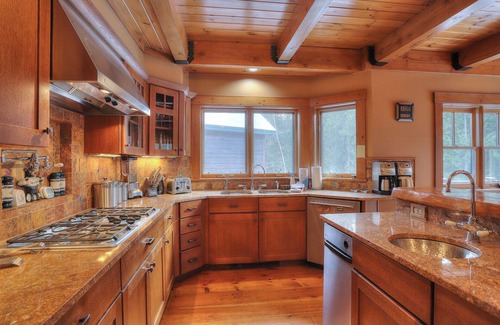 Oquossoc House | Potters Place Retreat/Event Venue - Log home, large spacious barn, and bunkhouse on Rangeley Lake