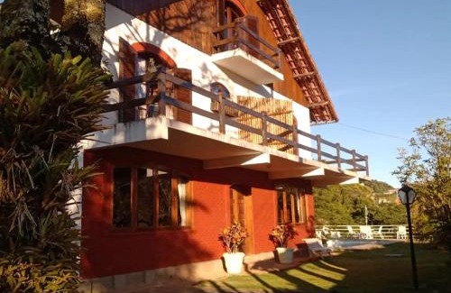 Quitandinha House | Pousada Canto da Paz