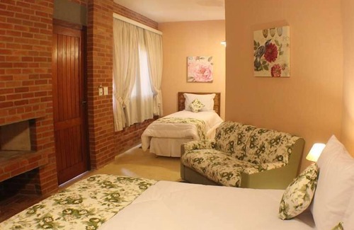 Serra Negra Hotel | Pousada Villa dos Leais