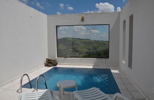 Serra Negra Hotel | Pousada Villa dos Leais