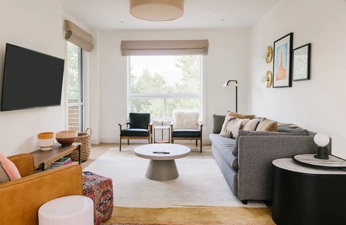 Moab Hotel | Powder Hound Suite | King + Queen Sofa Sleeper at Gravity Haus Moab