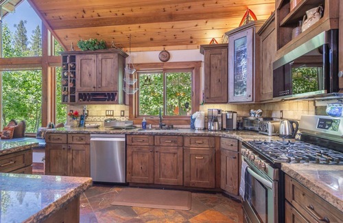 Olympic Valley House | Powder Moon Luxury Home, Stunning 5 Bed 4 bath property
