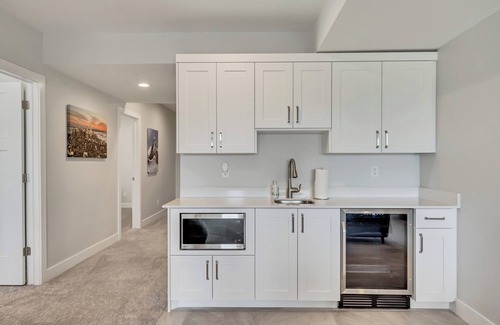 Wolf Creek House | "Powder & Pine" NEW Mountain and Lake View Home in Eden, Utah