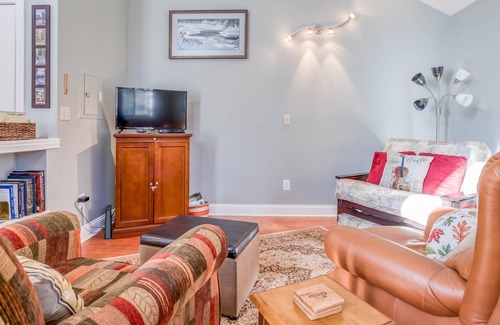Sunriver Condo | Powder Village B2 is an Inviting, Updated Sunriver Condo with Open Living Space!