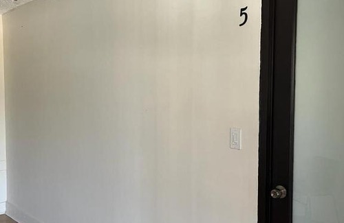 Monacillo Urbano House | PR1654-5 Private Rm w Keypad Qn Bed Balcony EasyParking