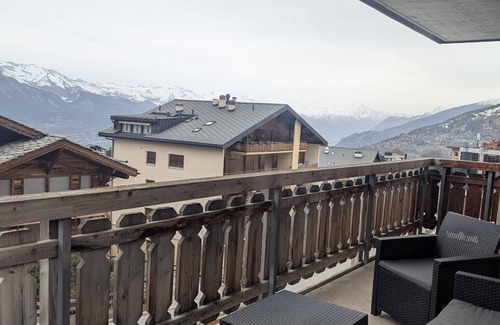 Saint-Pierre-de-Clages Apartment | Pracondu 1 101 - OUTDOOR & FUN apartment 8 pers