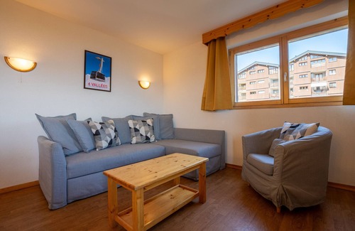 Saint-Pierre-de-Clages Apartment | Pracondu 1 101 - OUTDOOR & FUN apartment 8 pers