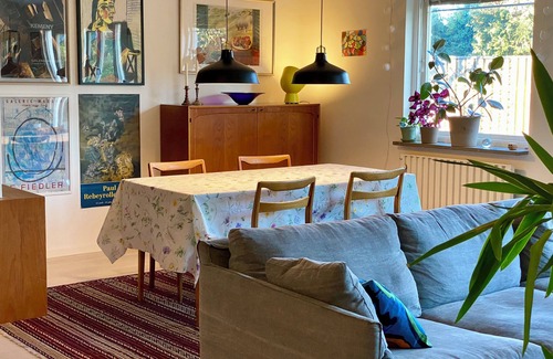 Vaster House | Practical and tasteful chain house in quiet area