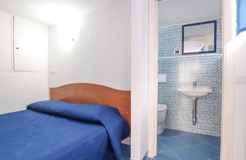 Zambrone Apartment | Practical apartment for a relaxing stay on the outskirts of Zambrone.