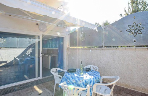Zambrone Apartment | Practical apartment for a relaxing stay on the outskirts of Zambrone.