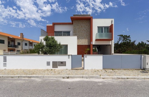 Torreira House | PRAIA DA TORREIRA - Indoor pool with hot water all year round.