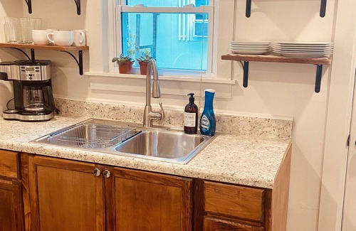 Prairie Grove House | ' Prairie Place ' The Comfy Cottage Duplex