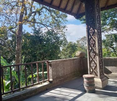Wongaya Gede Bed & Breakfast | pranamastra bali