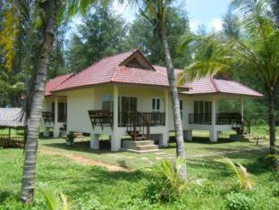 Takua Pa House | Pranee Beach Bungalows