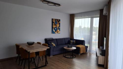 Mikolajki Apartment | Pratum Plus prywatny ogród z tarasem grill leżaki
