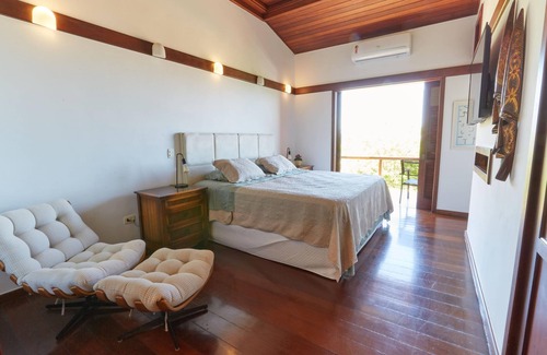 Itacoatiara House | Precious in Niterói with sea view | Casa Luxo