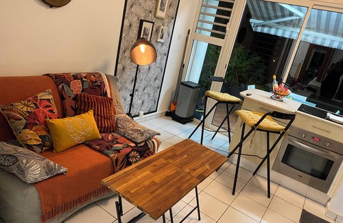 Malendure Apartment | PreciousHome : Modern, well-equipped, comfortable with breathtaking sea views.