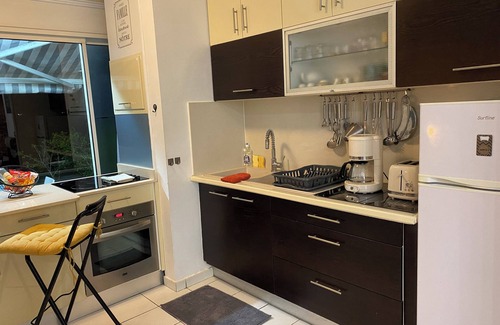 Malendure Apartment | PreciousHome : Modern, well-equipped, comfortable with breathtaking sea views.