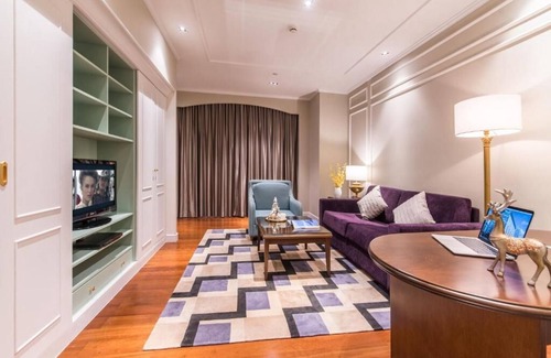 Downtown Shanghai Apartment | Premier 1 BR close to People's Square Metro Shanghai