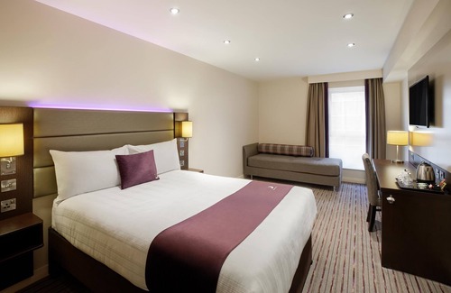 Aberystwyth Hotel | Premier Inn Aberystwyth