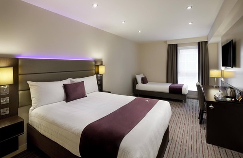 Haywards Heath Hotel | Premier Inn Haywards Heath