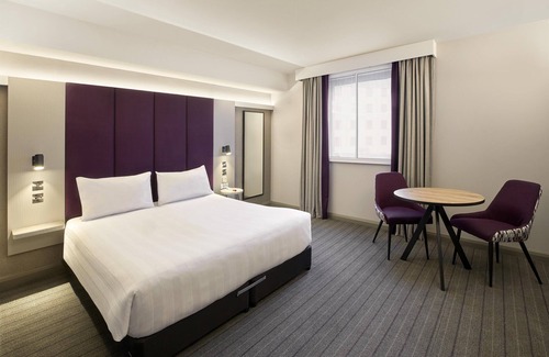Hemel Hempstead Hotel | Premier Inn Hemel Hempstead Central