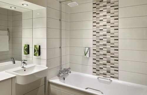 Warrington Hotel | Premier Inn Warrington - A49/M62 J9