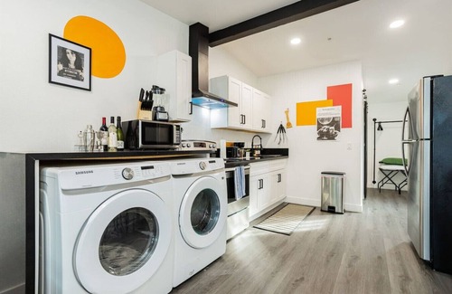 Beverly Green House | Premier Modern Vegas Escape: Arts District & Patio