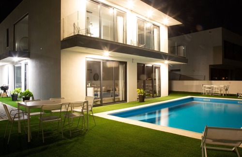 Ericeira Apartment | Premier Palaca: ground floor, walk to reserve, Riberira d'IIlas, town of Ribamar