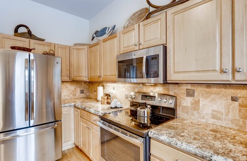 Keystone Condo | Premiere 2Br Townhome - Shuttle to Slopes. Kids Ski Free! by RedAwning