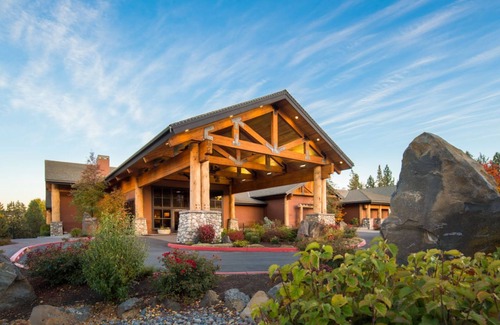 Orchard District Apartment | Premiere Suite With Access to Pools, Hot Tub, Spa