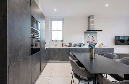 Holloway Apartment | Premium 3 Beds In Islington