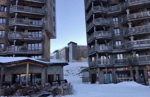 Les Prodains Apartment | Premium 8-person apartment with panoramic view