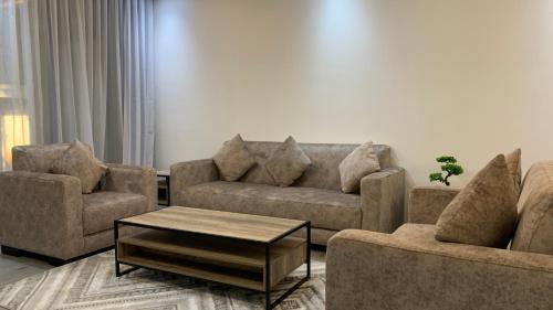 Yaounde Apartment | Premium apart with pool, billards and parking
