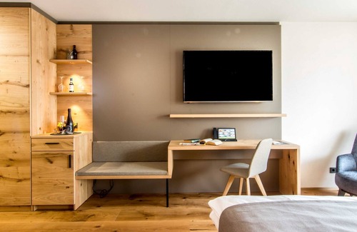 Markdorf Ski Chalet | Premium double room - Wirthshof 4* hotel | Chalets by Lake Constance