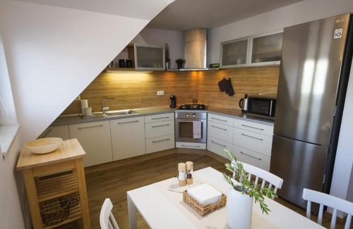 Nove Mesto Apartment | Premium Maisonette w/A/C, Private Parking & Green Terrace – Bratislava