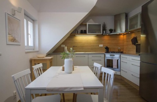 Nove Mesto Apartment | Premium Maisonette w/A/C, Private Parking & Green Terrace – Bratislava