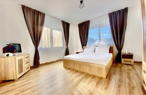 Borsa Ski Chalet | Premium mountain view chalet