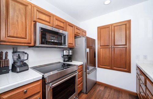 Avalon Condo | Premium Panoramic Ocean Views from Corner Unit with Fireplace & Golf Cart