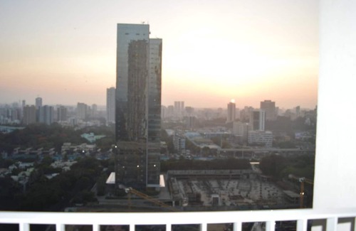 Malad East House | Premium Pool View in Esquire - Oberoi Garden City
