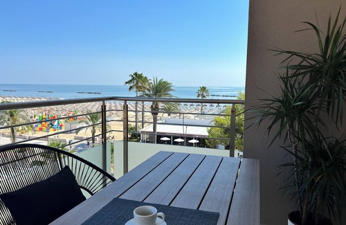 Roseto degli Abruzzi Condo | Premium Sea Front 2-bedroom condo in Roseto Degli Abruzzi, with WiFi, AC