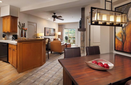 Avon Villa | Premium Ski Week, 2 Bedroom Lock off, 10 min Shuttle to Beaver Creek Mtn at site