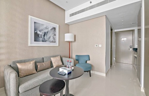 Downtown Dubai Apartment | Premium Studio with Canal View