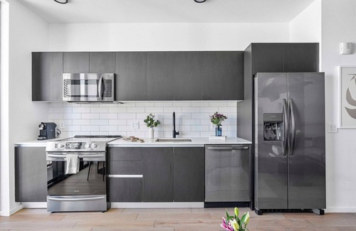 Downtown Miami Apartment | Premium Top Floor Studio in the Heart of Miami