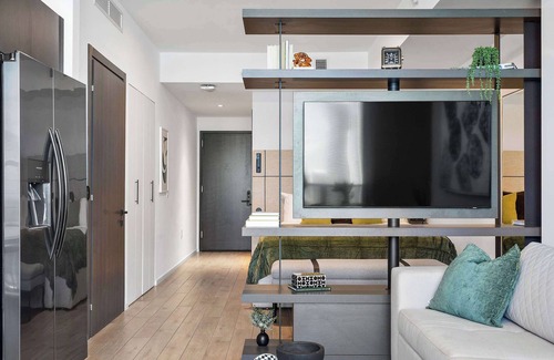 Downtown Miami Apartment | Premium Top Floor Studio in the Heart of Miami